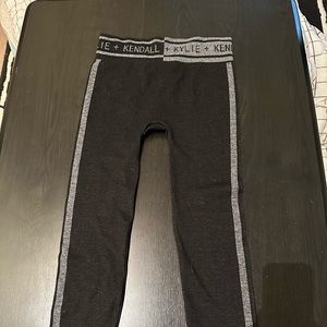 Kendall & Kylie black leggings